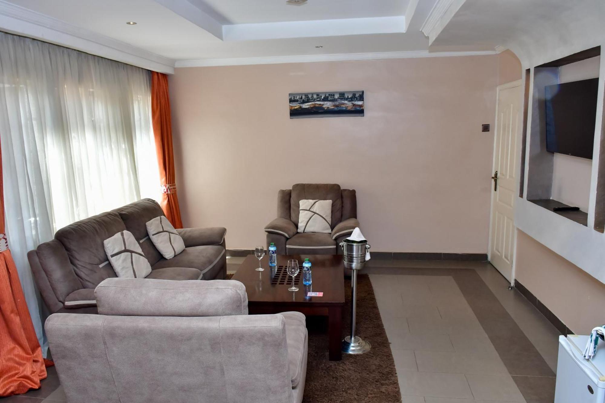 Hotel Waterbuck Nakuru Exterior photo